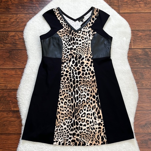 ๐ LANE BRYANT LEOPARD PRINT AND FAUX LEATHER DRESS - Picture 3 of 9
